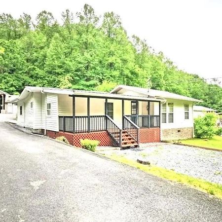 Modern Style, Arcade, Fire Pit, Pet Friendly Villa Pigeon Forge Exterior photo